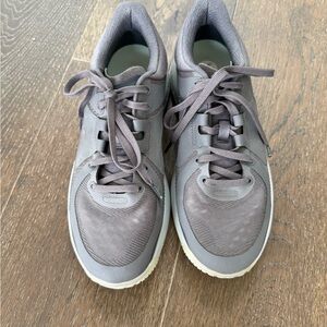lululemon athletica Gray Sneakers Size 8 Women’s